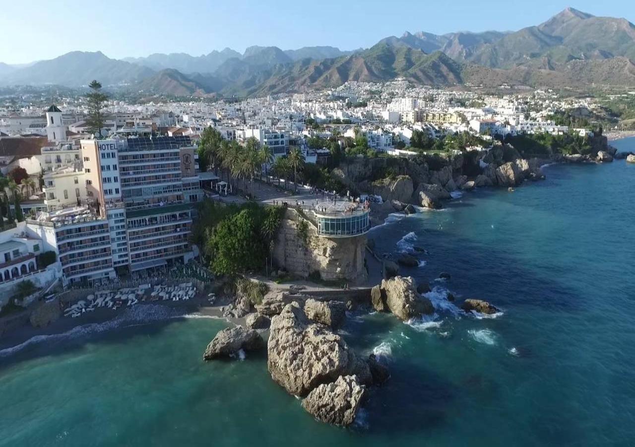 Apartamento Avenida 2 ネルハ エクステリア 写真